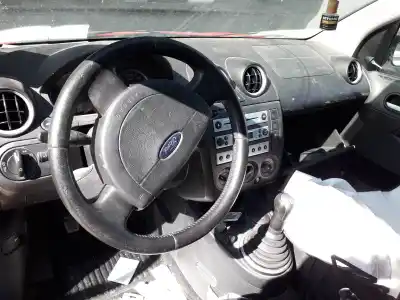 Veículo de Sucata ford fiesta (cbk) 1.6 tdci cat do ano 2005 alimentado hhja