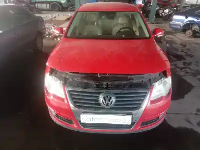 Veicolo di demolizione VOLKSWAGEN PASSAT BERLINA (3C2) 2.0 TDI dell'anno 2007 alimentato BKP