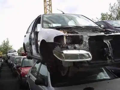 Veicolo di demolizione mg serie 400 (rt) 1.4 16v cat dell'anno 1998 alimentato 14k4f