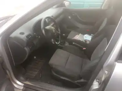 Vehicul casat seat leon (1m1) 1.6 16 v al anului 2003 alimentat bcb