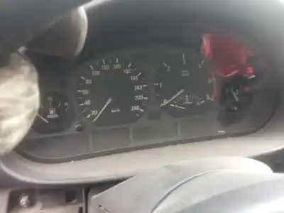 Sloopvoertuig bmw serie 3 compact (e46) 320td van het jaar 2003 aangedreven 204d4