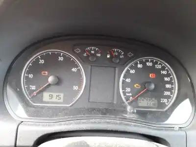 Veículo de Sucata volkswagen polo (9n1) 1.9 tdi do ano 2003 alimentado atd