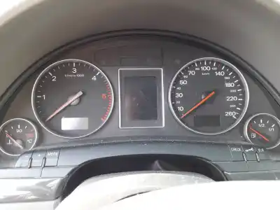 Sloopvoertuig audi a4 berlina (8e) 1.9 tdi (96kw) van het jaar 2002 aangedreven awx