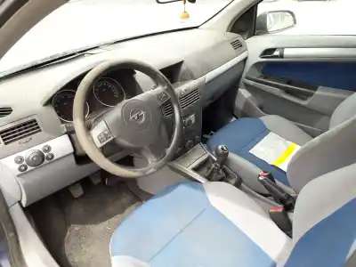 Veículo de Sucata opel astra h berlina 1.6 16v do ano 2004 alimentado z16xep