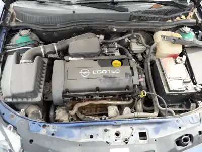 Veículo de Sucata opel astra h berlina 1.6 16v do ano 2004 alimentado z16xep