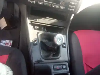 Veículo de Sucata bmw serie 3 compact (e46) 320td do ano 2003 alimentado 204d4d