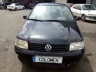 Veicolo di demolizione VOLKSWAGEN POLO BERLINA (6N2) 1.9 Diesel dell'anno 2000 alimentato AGD