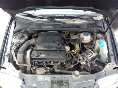 Veículo de Sucata volkswagen polo berlina (6n2) 1.9 diesel do ano 2000 alimentado agd