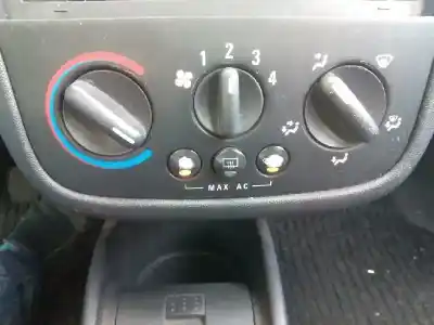 Здавання транспортного засобу opel corsa c club року 2002 потужний z12xe