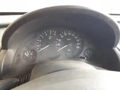 Veículo de Sucata opel combo 1.7 16v dti cat (y 17 dt / lr6) do ano 2003 alimentado y17dt