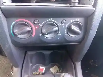 Здавання транспортного засобу renault clio ii fase ii (b/cb0) 1.2 року 2004 потужний k9k a7