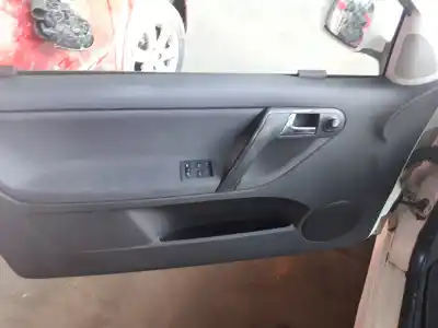 Veículo de Sucata volkswagen polo berlina (6n2) 1.4 tdi do ano 2001 alimentado amf