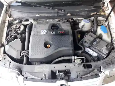 Veículo de Sucata volkswagen polo berlina (6n2) 1.4 tdi do ano 2001 alimentado amf