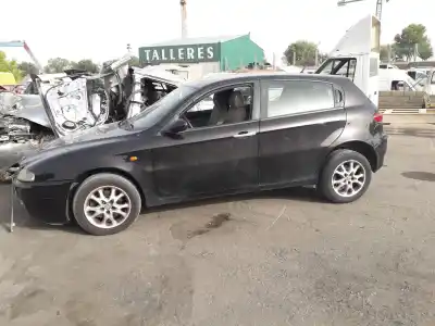 Veículo de Sucata alfa romeo 147 (190) 1.9 jtd distinctive do ano 2002 alimentado 937a2000