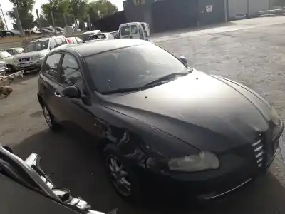 Veículo de Sucata alfa romeo 147 (190) 1.9 jtd distinctive do ano 2002 alimentado 937a2000