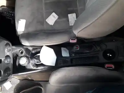 Veículo de Sucata alfa romeo 147 (190) 1.9 jtd distinctive do ano 2002 alimentado 937a2000