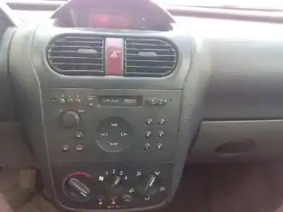 Veicolo di demolizione opel corsa c comfort dell'anno 2001 alimentato y17dt