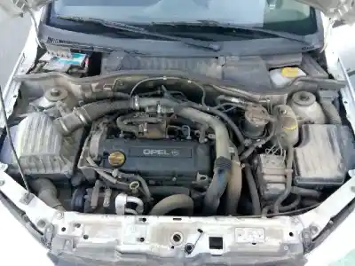 Veicolo di demolizione opel corsa c comfort dell'anno 2001 alimentato y17dt