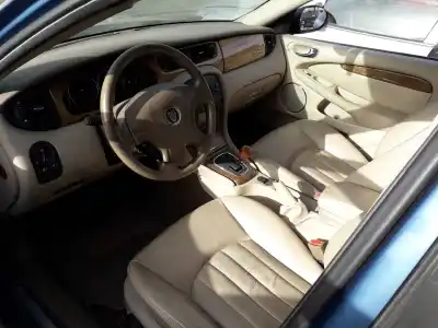 Veículo de Sucata jaguar x-type 2.1 v6 24v cat do ano 2002 alimentado yb