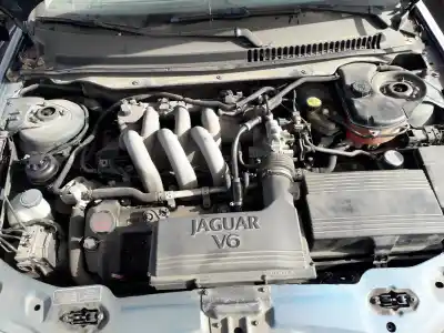 Veículo de Sucata jaguar x-type 2.1 v6 24v cat do ano 2002 alimentado yb