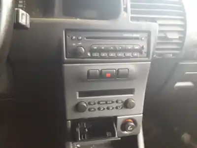 Véhicule à la ferraille opel zafira a 2.0 dti de l'année 2004 alimenté y20dth