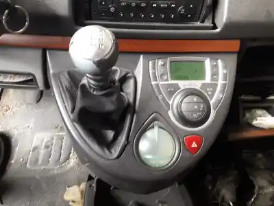 Veículo de Sucata citroen c8 2.2 hdi 16v premier ii do ano 2005 alimentado 4hw