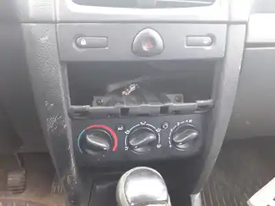 Здавання транспортного засобу renault clio ii fase ii (b/cb0) 1.5 dci diesel року 2003 потужний k9k b7 60kw