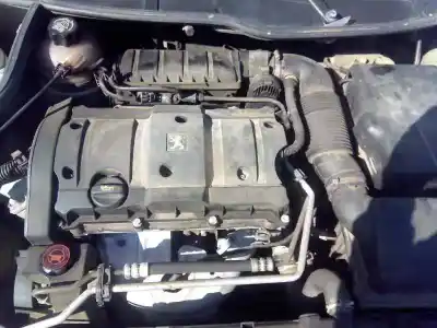 Veicolo di demolizione peugeot 206 cc cc dell'anno 2004 alimentato nfu