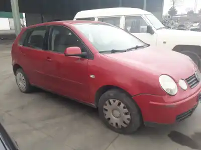 Veículo de Sucata volkswagen polo (9n1) 1.4 tdi do ano 2002 alimentado amf