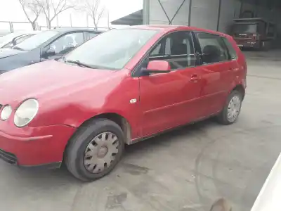 Veículo de Sucata volkswagen polo (9n1) 1.4 tdi do ano 2002 alimentado amf