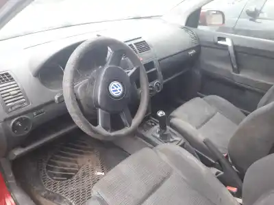 Veículo de Sucata volkswagen polo (9n1) 1.4 tdi do ano 2002 alimentado amf