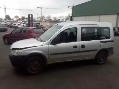 Veículo de Sucata opel combo tour essentia do ano 2006 alimentado z13dt