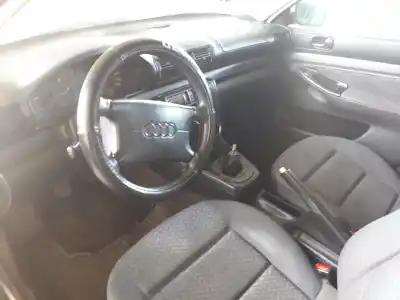 Veículo de Sucata audi a4 berlina (b5) 1.9 tdi do ano 2000 alimentado 1z