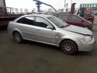 Sloopvoertuig daewoo nubira berlina 1.6 cat van het jaar 2003 aangedreven l44