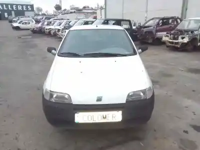 Vehículo de desguace FIAT PUNTO (176_) 60 1.2 (176AP 176AR 176AQ 176BB) del año 1996 con motor 176B4000