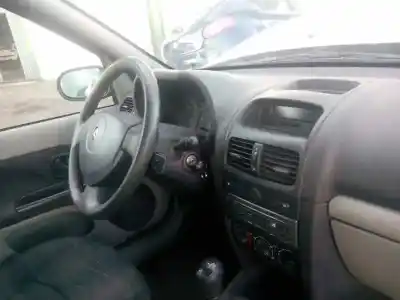 Здавання транспортного засобу renault clio ii fase ii (b/cb0) 1.4 16v року 2002 потужний d4f b7
