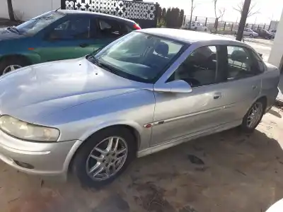 Vehicul casat opel vectra b berlina 2.0 16v cat (x 20 xev / l34) al anului 1999 alimentat x20xev
