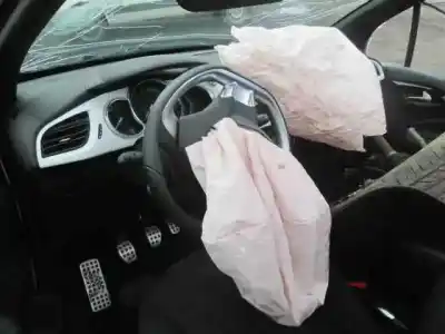 Veículo de Sucata citroen ds3 1.2 12v e-thp do ano 2013 alimentado ep6