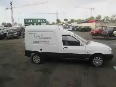 Veicolo di demolizione ford fiesta berl./courier 1.8 16v dell'anno 1994 alimentato rtd