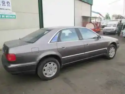 Здавання транспортного засобу audi a8 (d2) 3.7 v8 32v року 1995 потужний aew