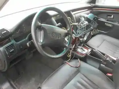 Здавання транспортного засобу audi a8 (d2) 3.7 v8 32v року 1995 потужний aew