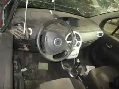 Sloopvoertuig renault grand modus dynamique van het jaar 2008 aangedreven k9k t7