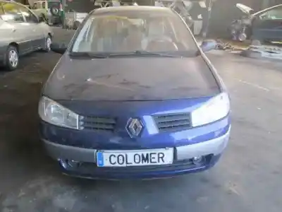 Verschrottungsfahrzeug RENAULT MEGANE II SEDÁN (LM0/1_) 1.9 dCi (LM0G LM1G LM2C) des Jahres 2003 angetrieben F9Q B8 Verschrottungsfahrzeug RENAULT MEGANE II SEDÁN (LM0/1_) 1.9 dCi (LM0G LM1G LM2C) des Jahres 2003 angetrieben F9Q B8