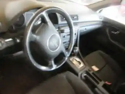 Veículo de Sucata audi a4 berlina (8e) 1.9 tdi (96kw) do ano 2004 alimentado avf