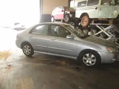 Veículo de Sucata kia cerato 2.0 turbodiesel cat do ano 2004 alimentado d4ea