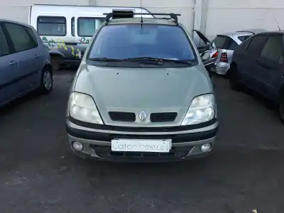 Veicolo di demolizione RENAULT SCENIC (JA..) 1.6 16V Authentique (JA0B/11) dell'anno 2001 alimentato K4M