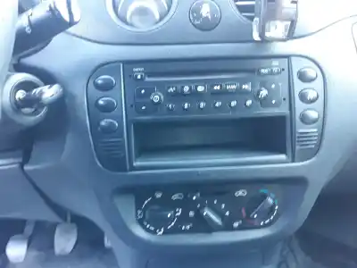 Veículo de Sucata citroen c2 (jm_) 1.1 do ano 2005 alimentado hfx