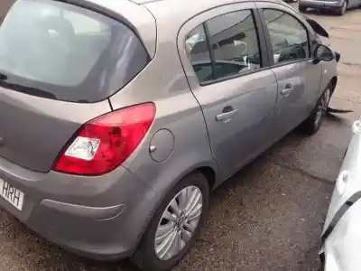 Здавання транспортного засобу opel corsa d selective року 2013 потужний a12xer