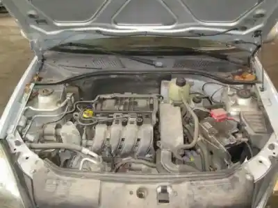 Scrapping Vehicle renault clio ii fase i (b/cbo) 1.2 16v alize 75 cv / 55 kw of the year 2001 powered d4f b7