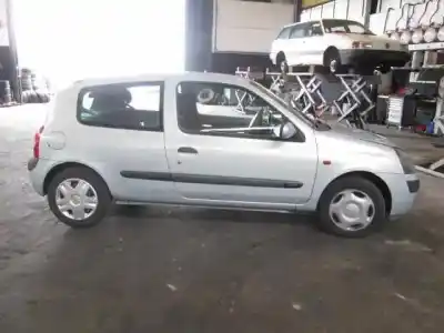 Scrapping Vehicle renault clio ii fase i (b/cbo) 1.2 16v alize 75 cv / 55 kw of the year 2001 powered d4f b7